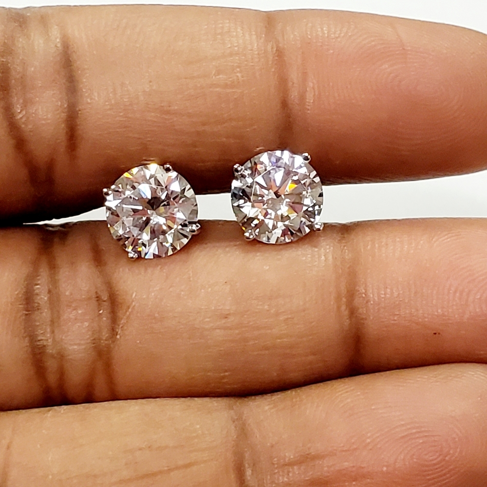 💎$FIRM💎14kt White Gold  2ct Stud Earring - Picture 2 of 2